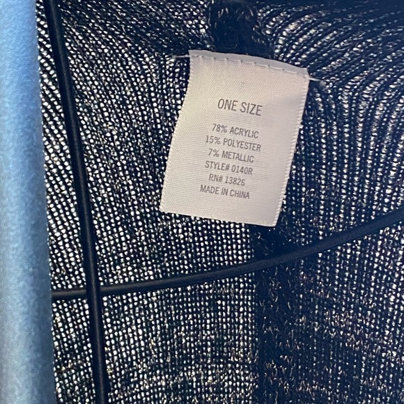 Cover up - Picture 4 of 4